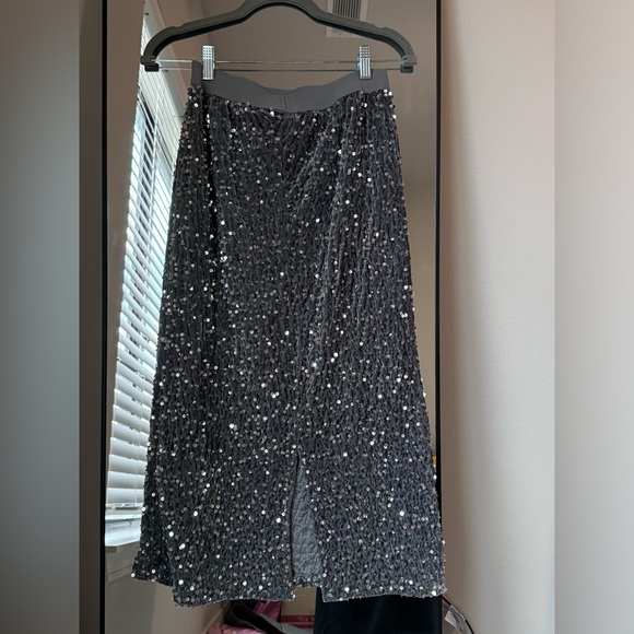 NWT DAZY Sequinned Velvet Midi Skirt S-M - Picture 7 of 10